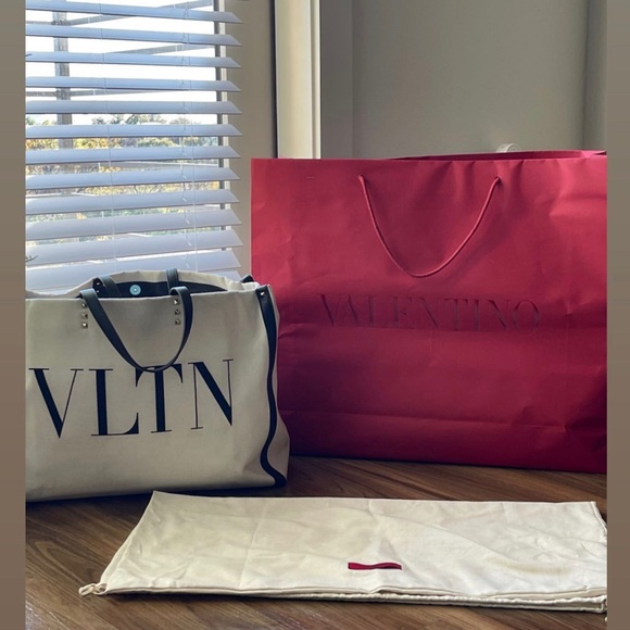Valentino Canvas Tote. - Picture 2 of 12